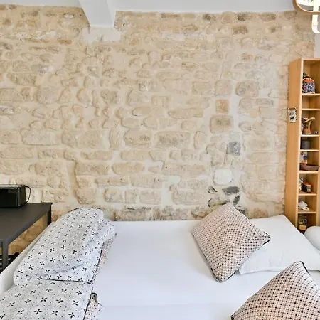 Studio Cache, Canal Saint-martin Paris