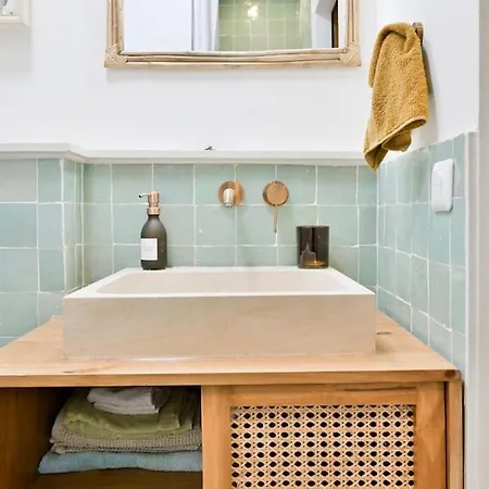Studio Cache, Canal Saint-martin פריז