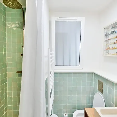 Studio Cache, Canal Saint-martin * Paris