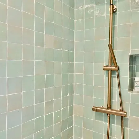 Studio Cache, Canal Saint-martin Appartement *